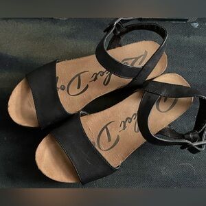 Rocket Dog Black Tizzy Wedge Sandal 6.5